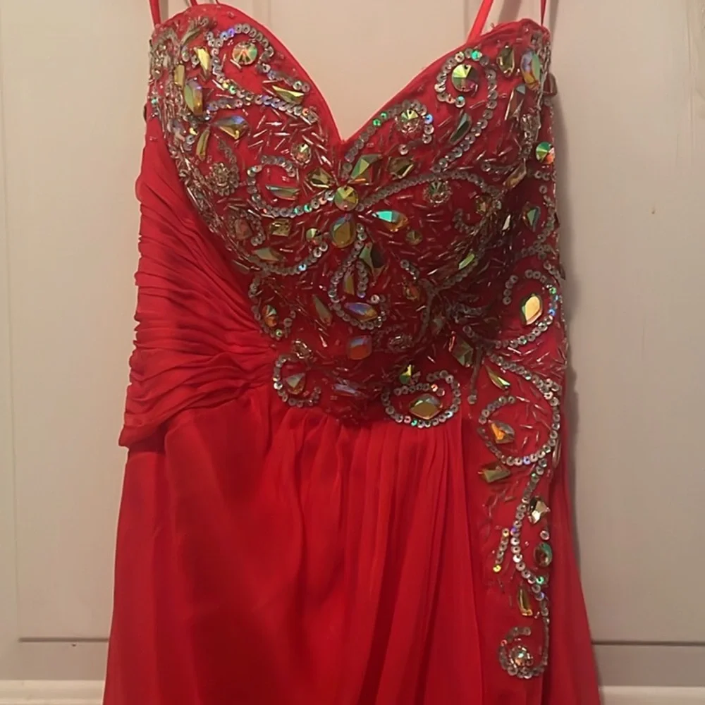 GUC - Flash by Mac Duggal Beaded Formal Gown in Sz 4 - Picture 6 of 15